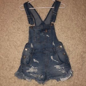Short overalls